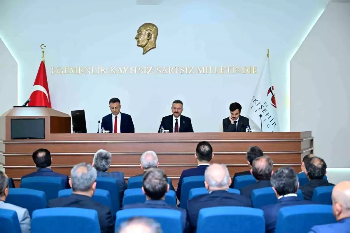 eskisehirde 457 proje uzerine toplanti mIFCCUvi.jpg