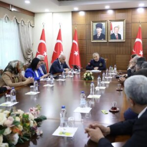 icisleri bakani yerlikaya diyarbakir anneleri ile bulustu CqwWBDQQ.jpg