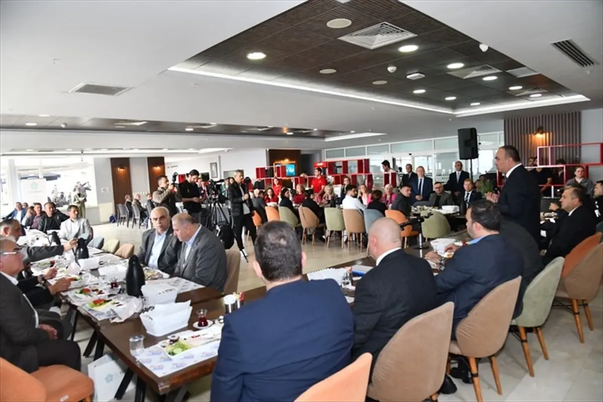 muhtarlar gununde vali soyturkten ziyaret L2rJQJeO.jpg