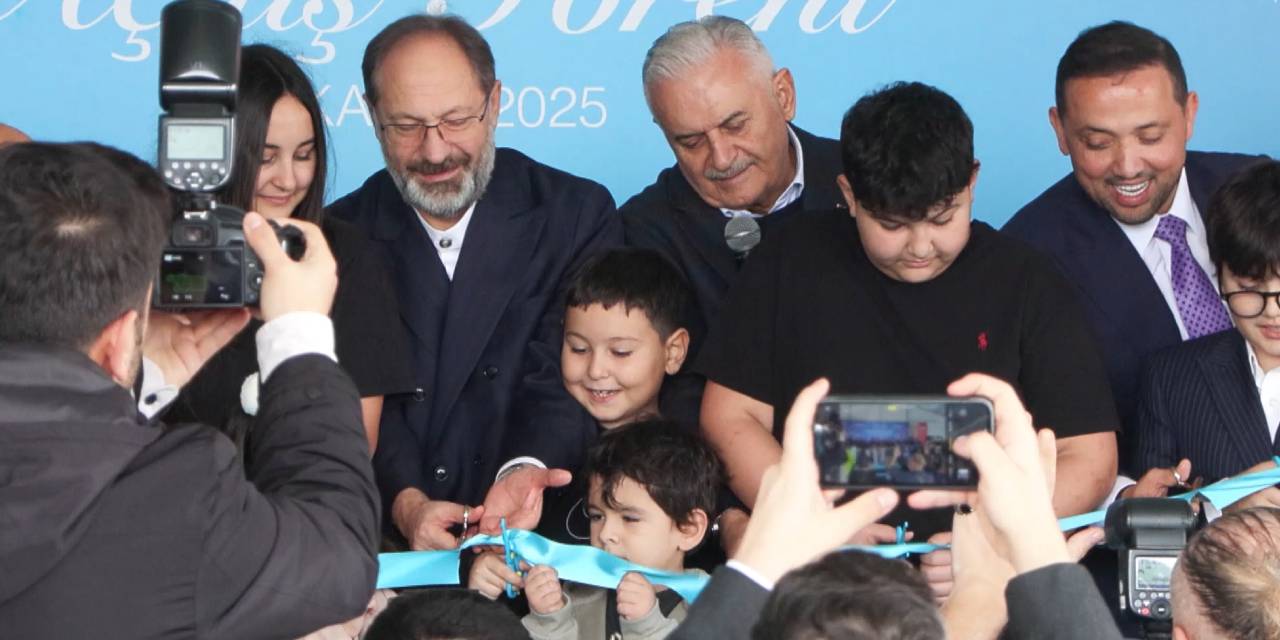 gorevden alindi ama torenlere devam ediyor ali erbas anaokulu acilisinda ortaya cikti XsVAAul6.jpg