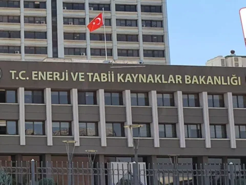 Iktidar yeni tesvik kapisi acarken ovguler yagdirdi nukleer guzellemesi 2lVSUCy3