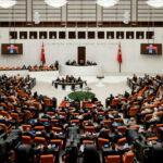 Yeni partinin ilk onergesi akp mhp oylariyla reddedildi 4FLz71Rm